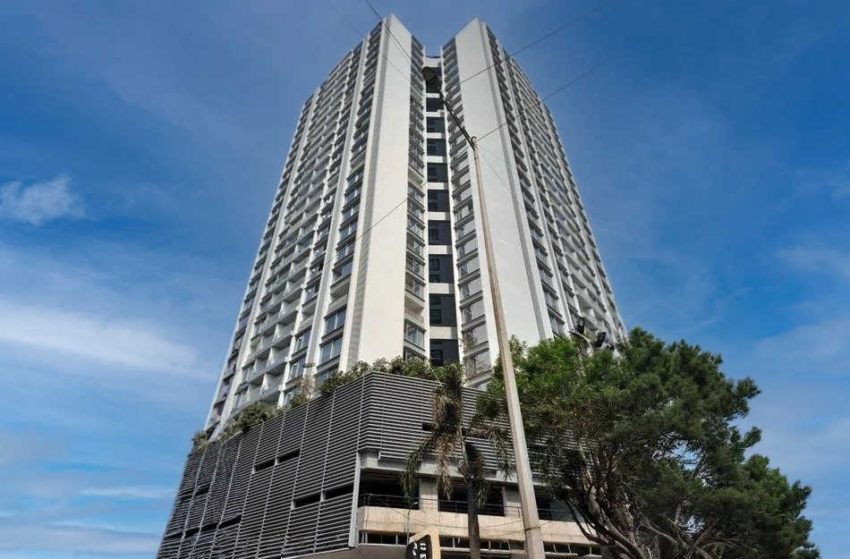 Oberoi Maxima Andheri - Tower Entrance Lobby