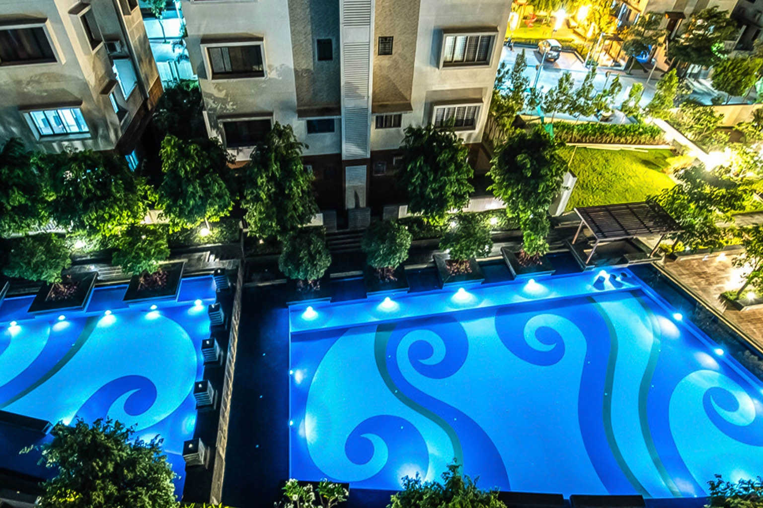Geras Isle Royale Bavdhan - Swimming Pool 2