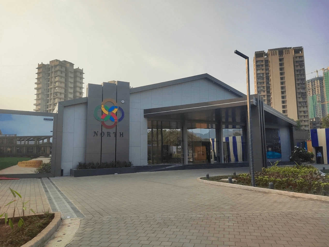 JP Codename Lottery Ghodbunder Road - Project Entrance View 2