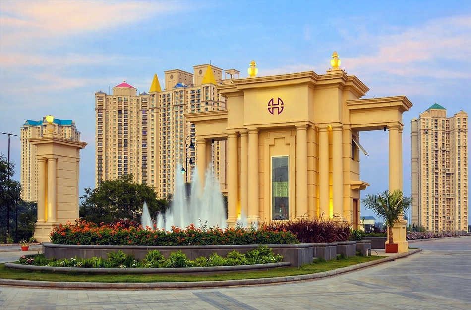 Hiranandani Solitaire Ghodbunder Road - Project Entrance View