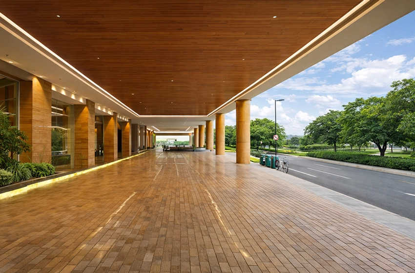 Sunteck BKC Bandra - Tower Entrance Lobby