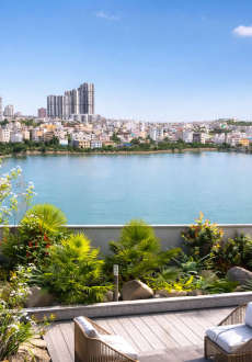 prestige-vaishnaoi rainbow waters