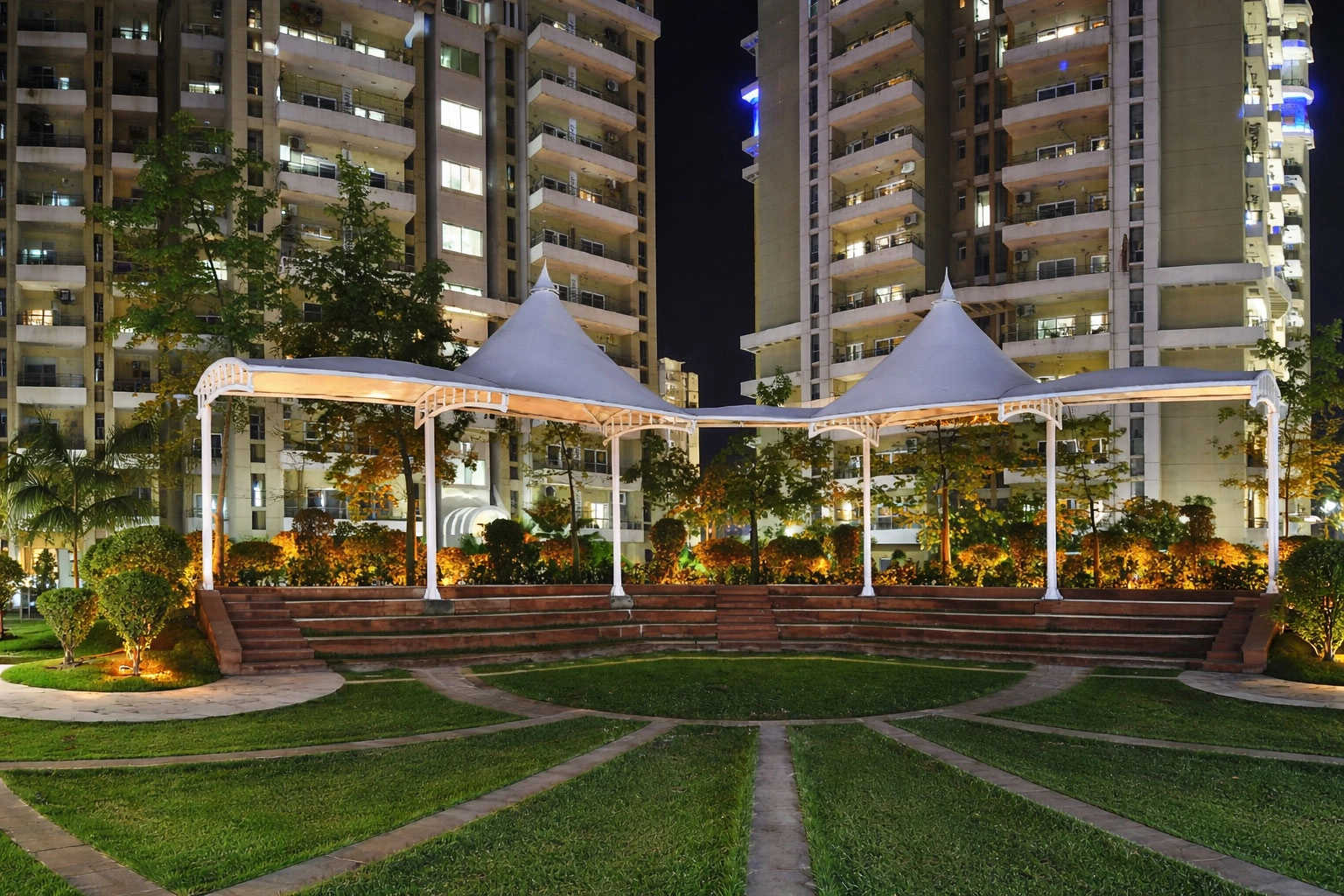Purvanchal Royal Park Sector 137 - Sector 1376