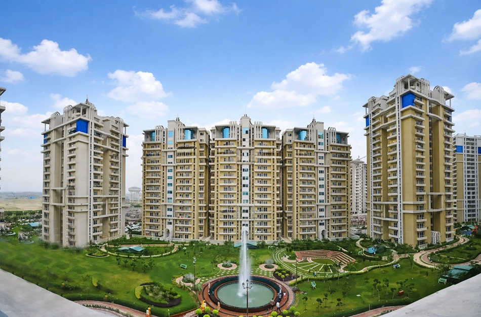 Purvanchal Royal Park Sector 137 - Elevation