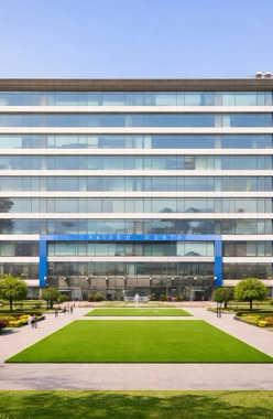 Wadhwa Trade Center