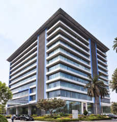 wadhwa-trade center