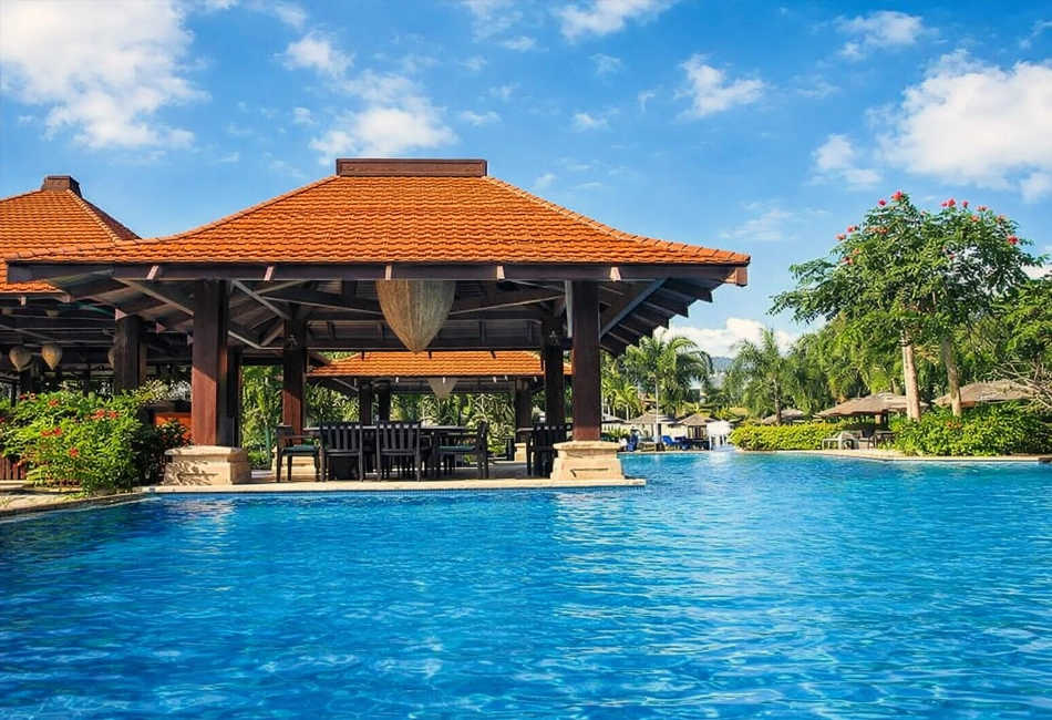 Puraniks Rumah Bali Ghodbunder Road - Swimming Pool