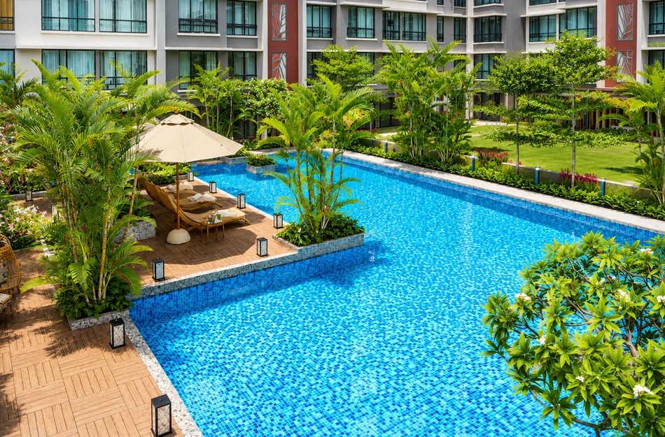 Paradigm 71 Midtown Chembur - Swimming Pool