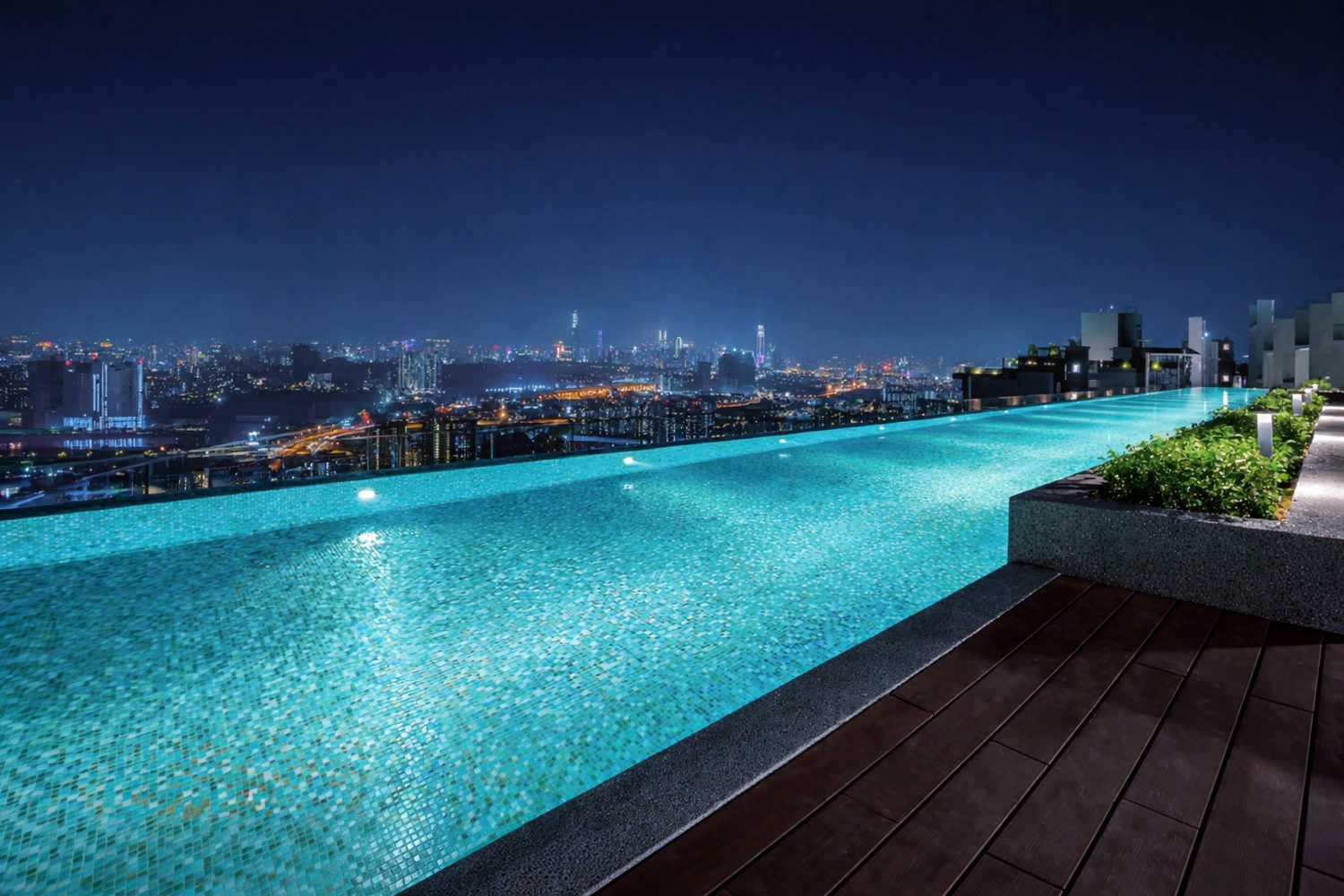 Emperia C2 Turbhe - Swimming Pool
