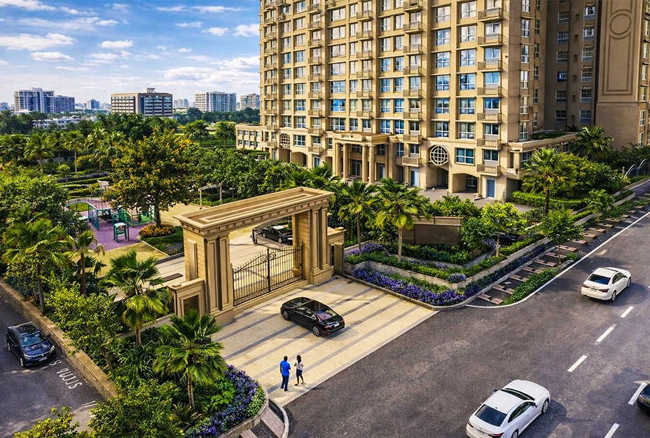 Hiranandani Rockside Powai - Project Front View