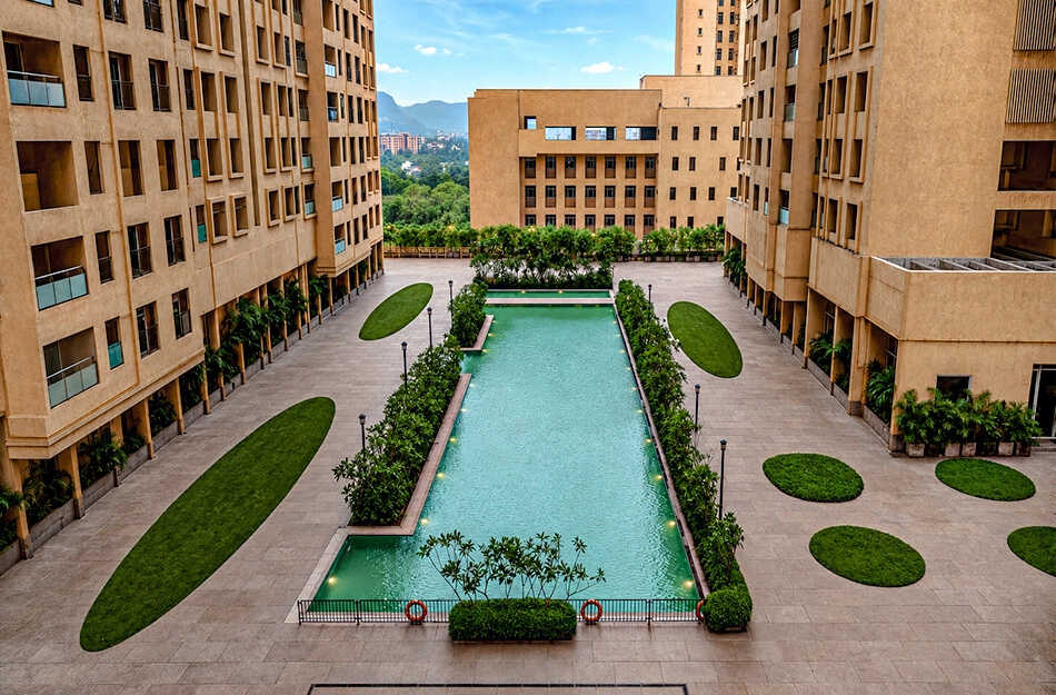 Rustomjee Urbania Majiwada - Swimming Pool