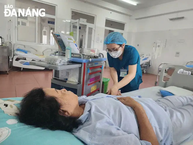 Cách chăm sóc bệnh nhân đột quỵ: Hướng dẫn và phương pháp hiệu quả