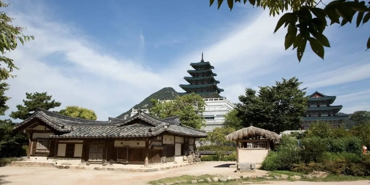 The National Folk Museum next to Gyeongbokgung Palace