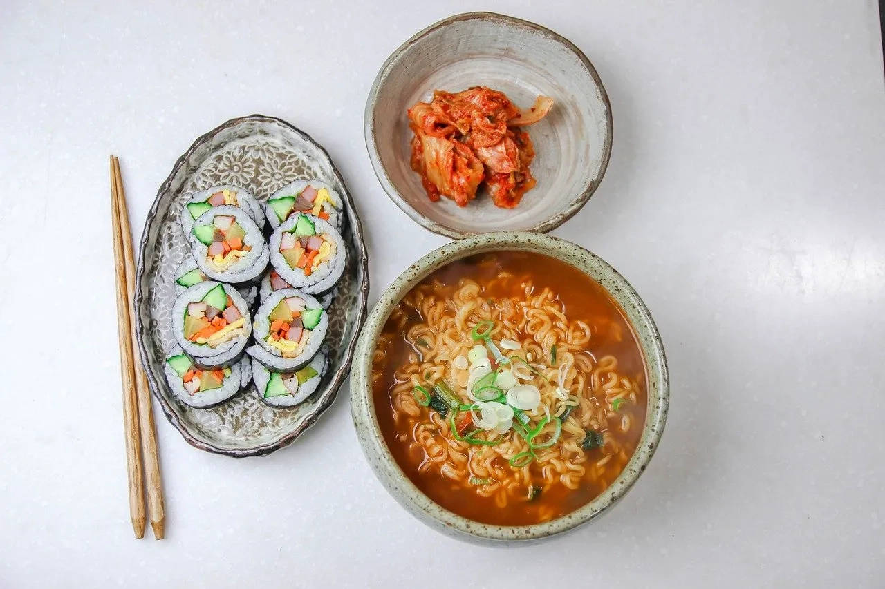 Kimchi served along with ramen and kimbap