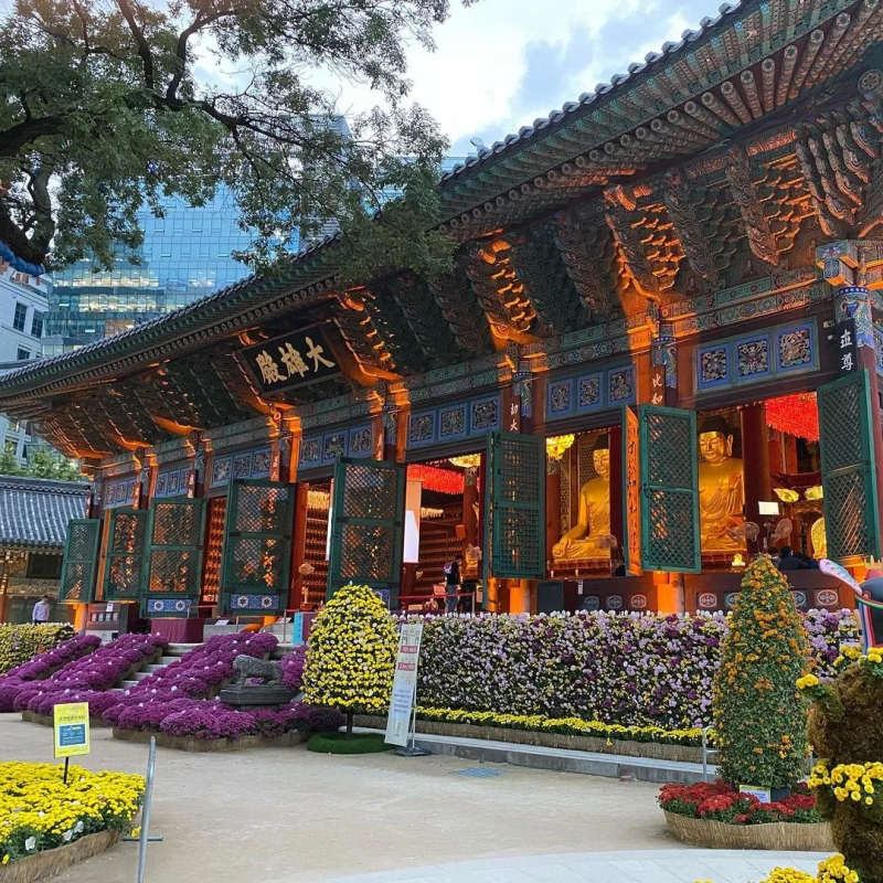 Jogyesa Temple in Seoul, one of the major Buddhist temples in Korea