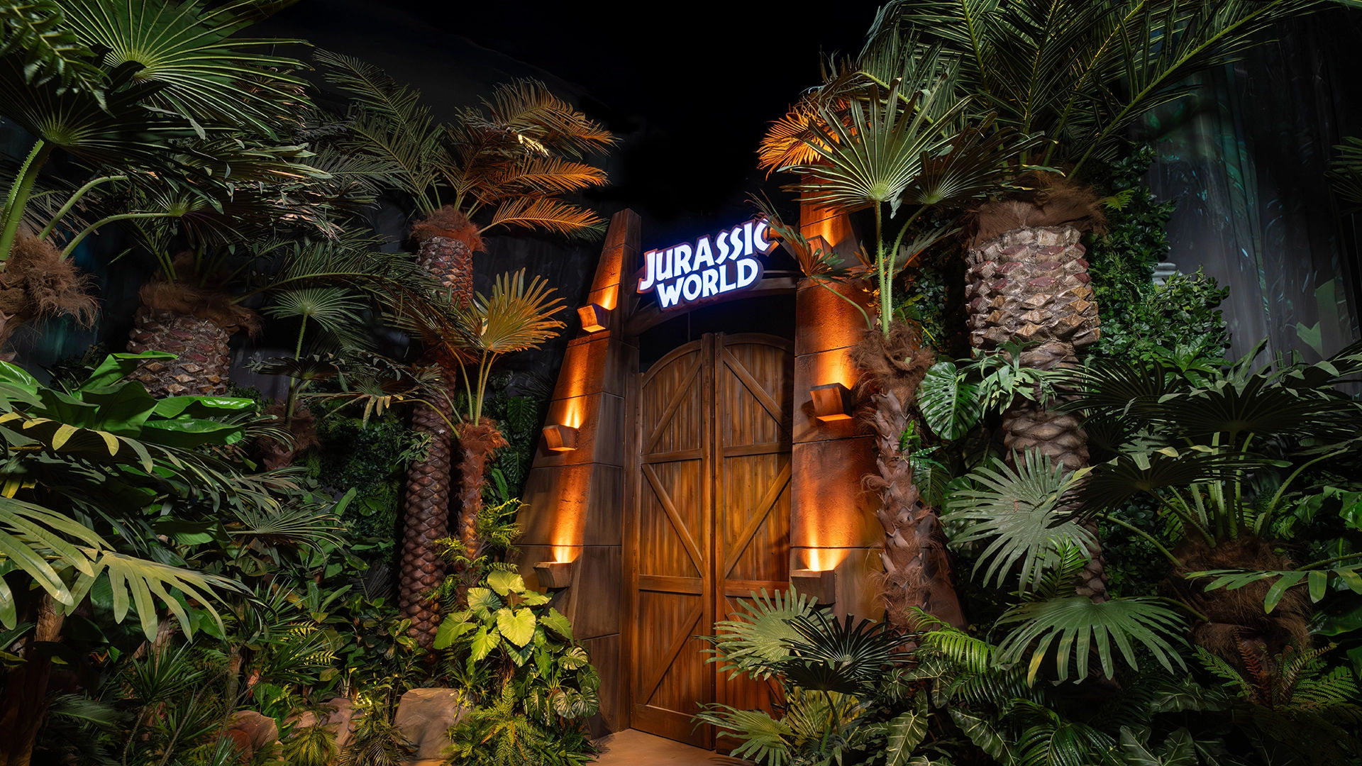 Jurassic World: The Experience