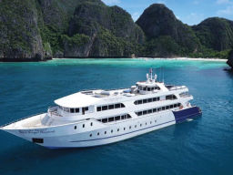 Phi Phi - Big Boat