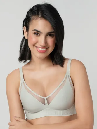 Taylor | Non padded bra with front detail and nipple cover