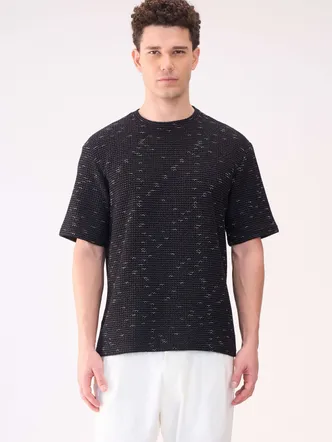 TEXTURED RELAXED FIT BLACK TSHIRT