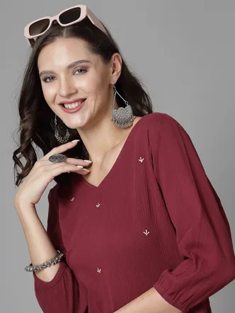 Women Maroon Kurta With Embroidered Front