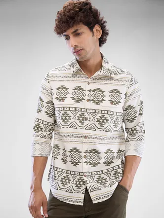 Spykar Cream White Cotton Full Sleeve Raised Collar Shirt For Men