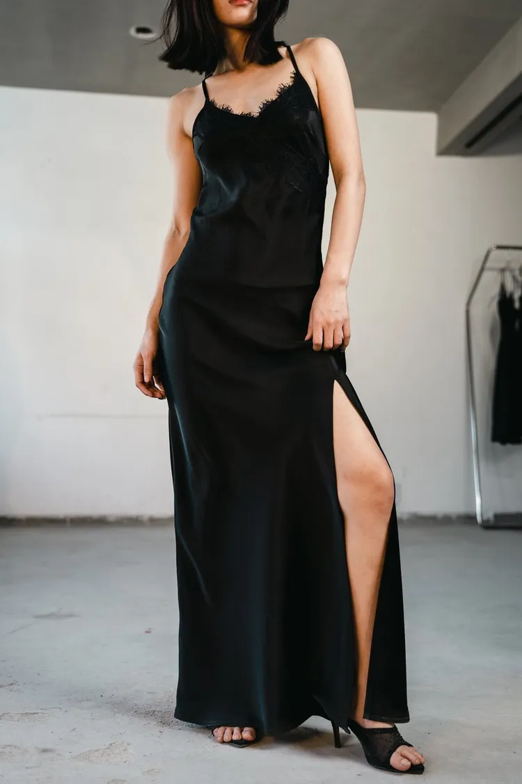 BLACK SAPPHIRE MAXI DRESS