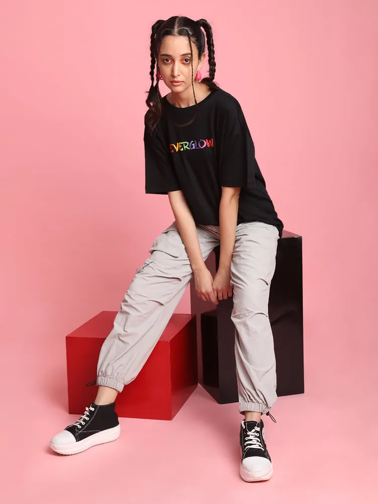 Woman Light Grey Parachute Fit Solid Cargo Trouser with belt