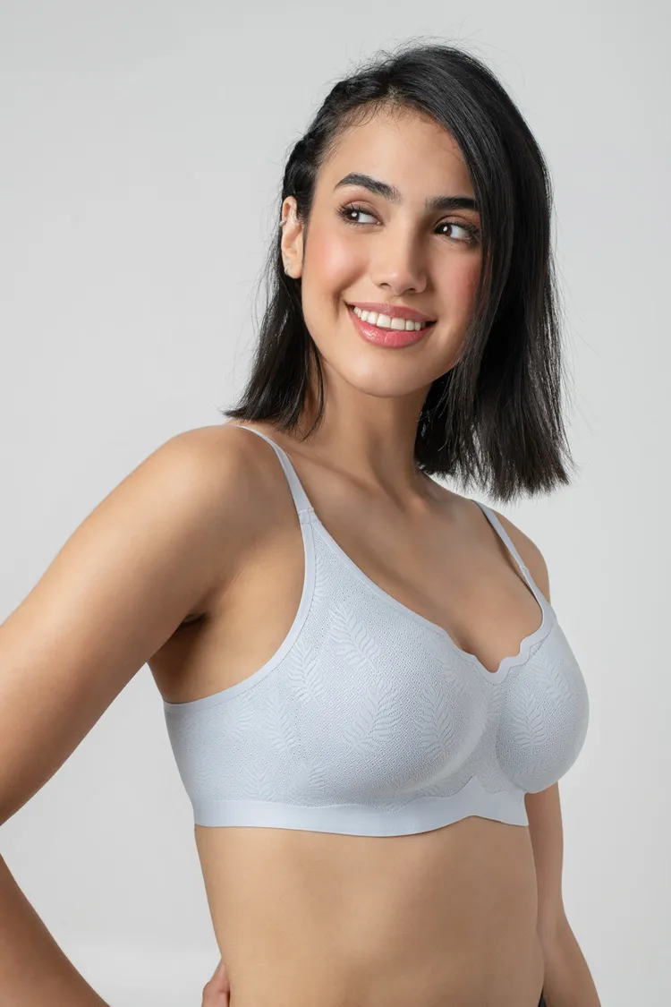 Sienna | V-neck With Scallop Detail Bra