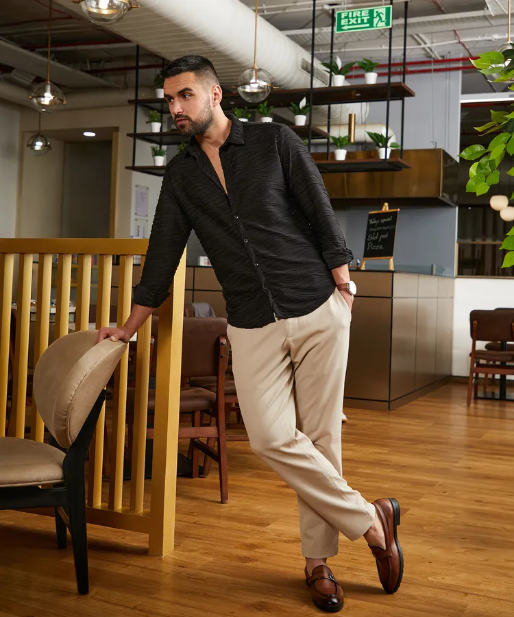 Mens-Midnight-Black-Self-Design-Wave-Shirt