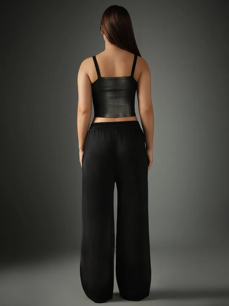 Spray Washed Crop Black