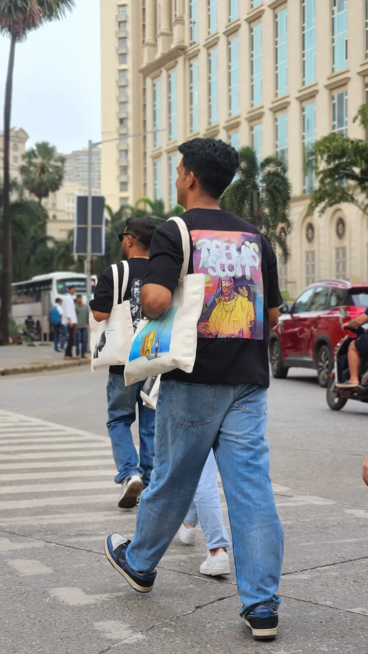 SPONGEBOB TRAVIS-PANTS TOTE BAG