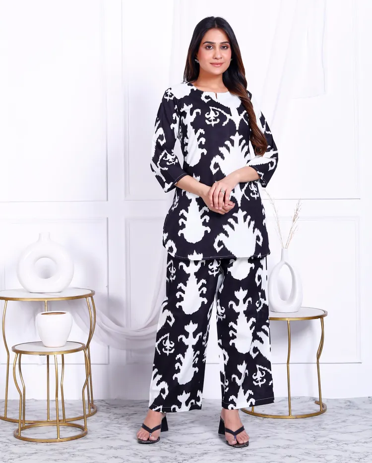 Black Abstract Printed Cotton Short Kurta Set: Timeless Elegance for Everyday Wear