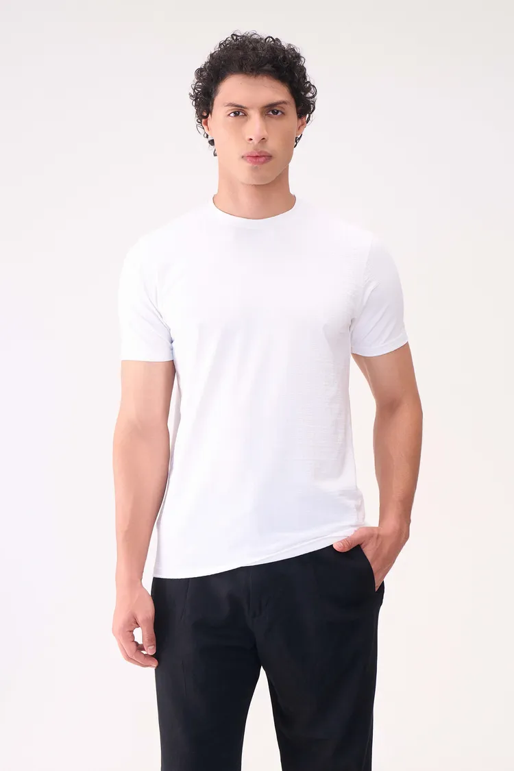 BASIC TEXTURE WHITE TSHIRT