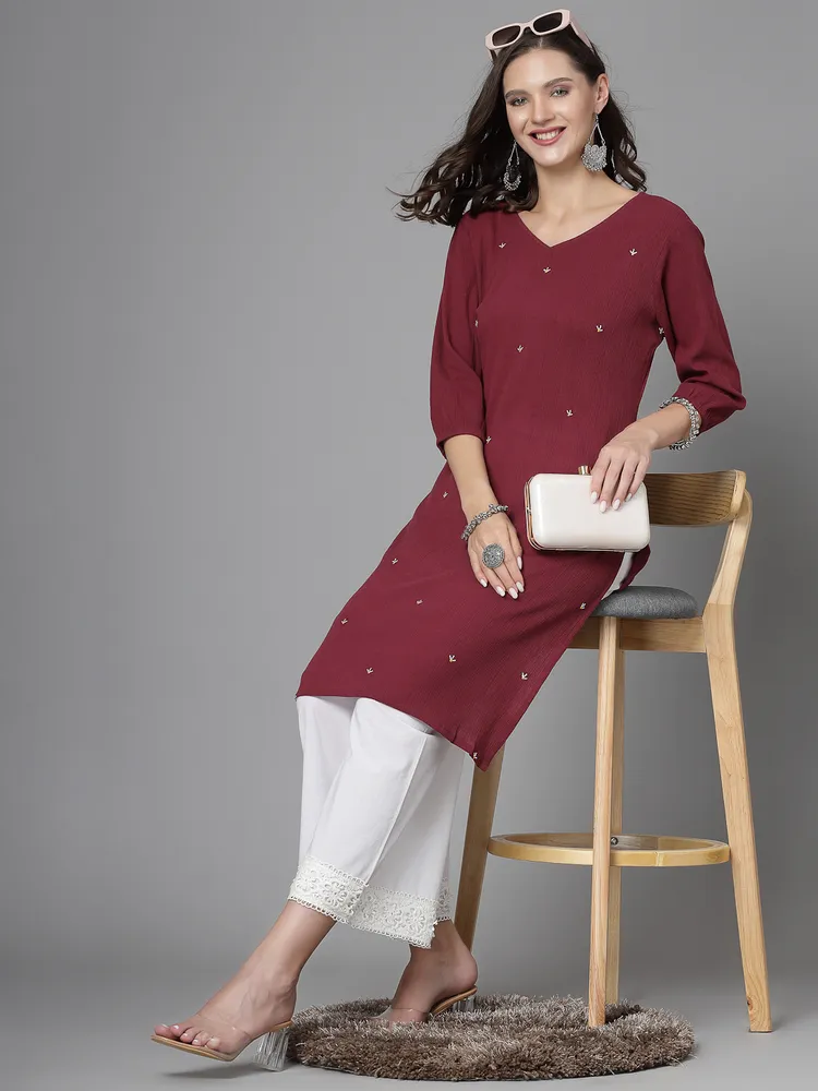 Women Maroon Kurta With Embroidered Front