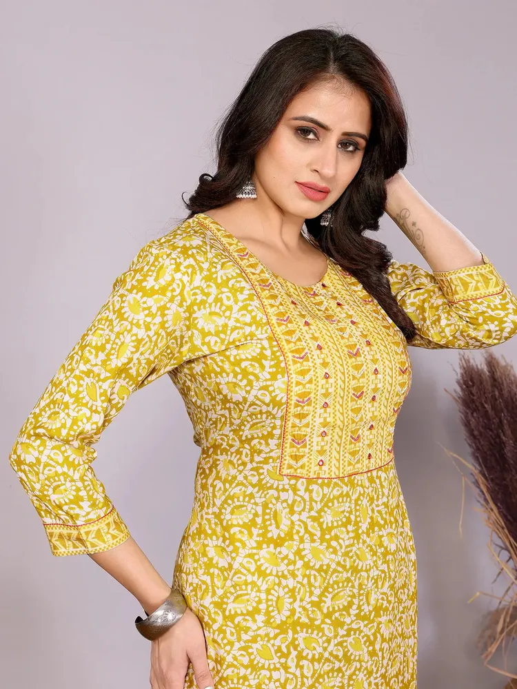 Rangita Women Yellow Rayon Embellished Straight Calf Length Kurta with Pant