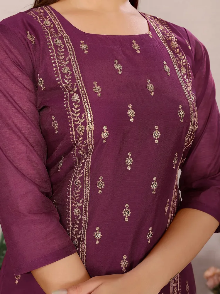 Rangita Women Maroon Chanderi Embroidered Straight Knee Length Kurta