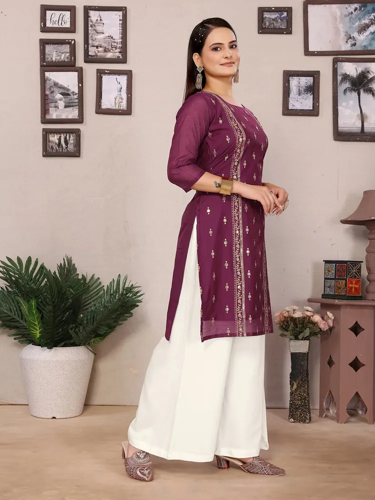 Rangita Women Maroon Chanderi Embroidered Straight Knee Length Kurta