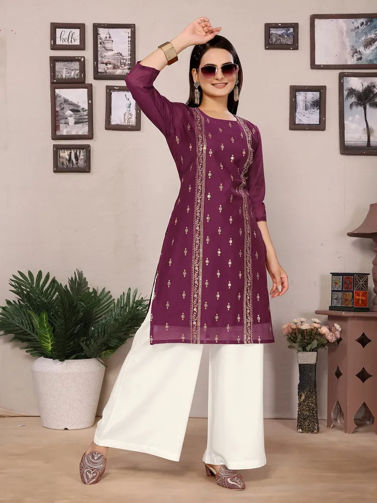 Rangita Women Maroon Chanderi Embroidered Straight Knee Length Kurta