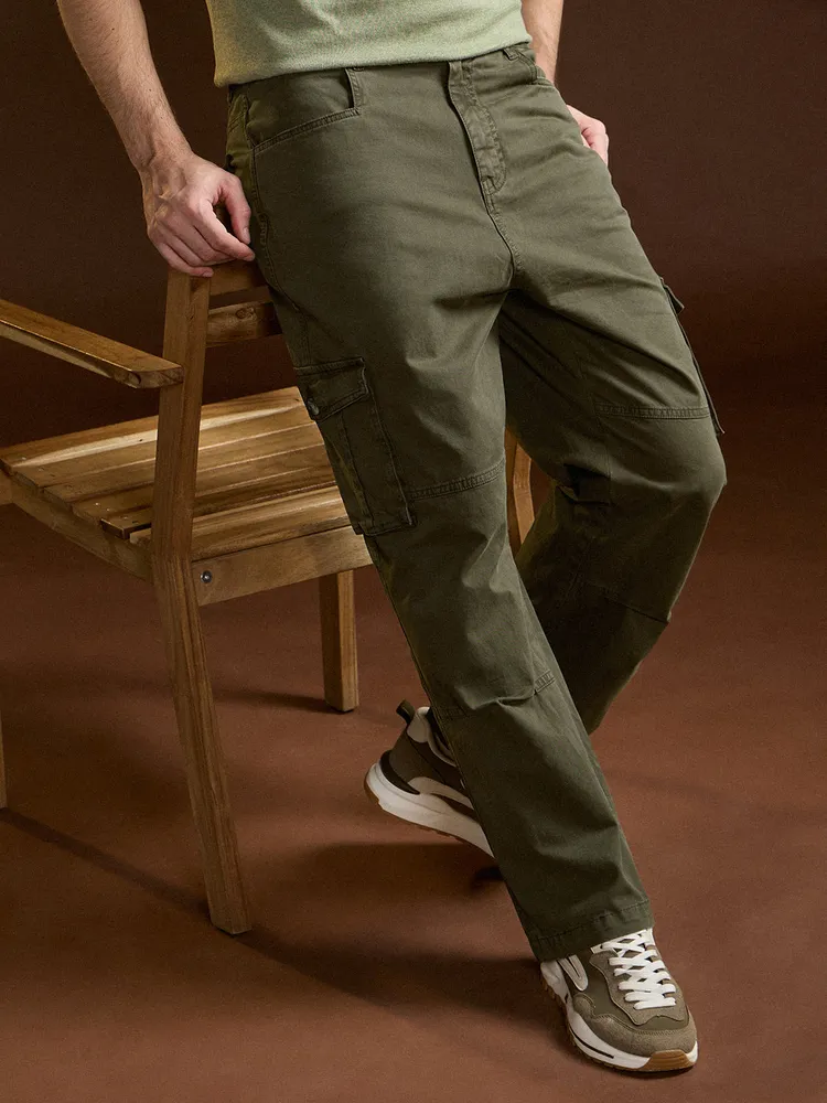 Olive Solid Straight Fit Functional & Stylish Cargo Pant
