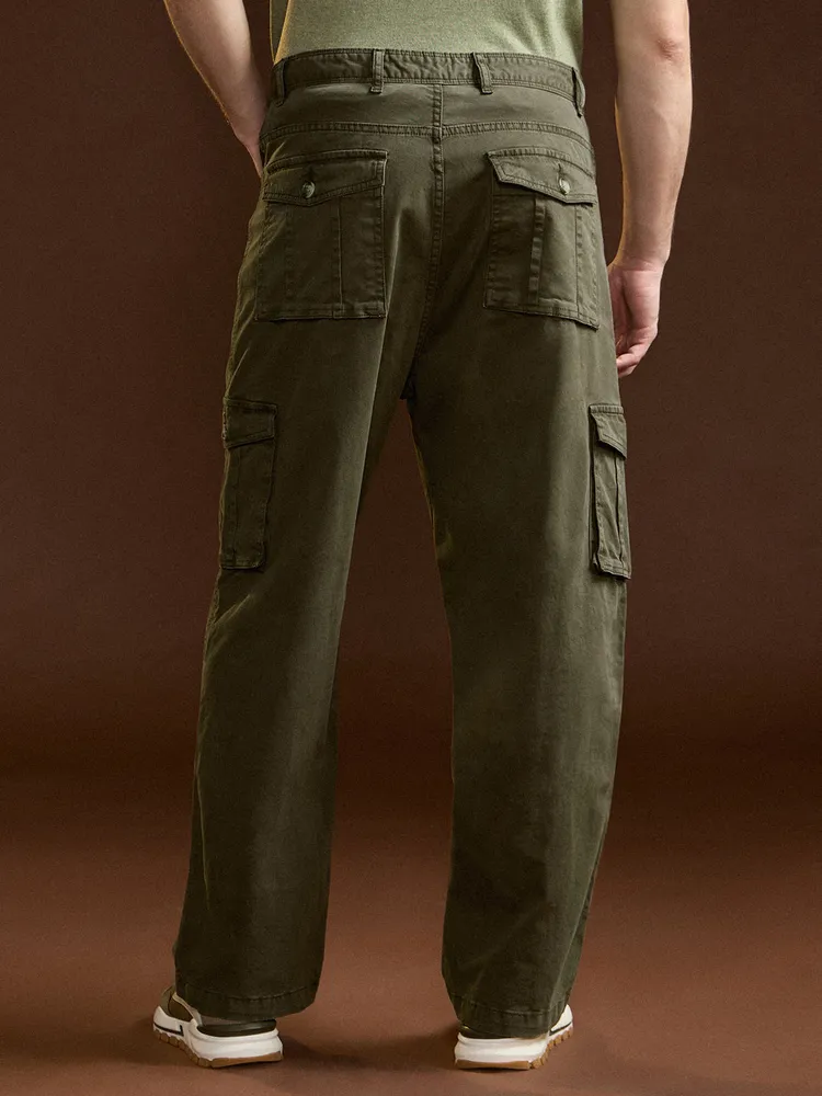 Olive Solid Straight Fit Functional & Stylish Cargo Pant