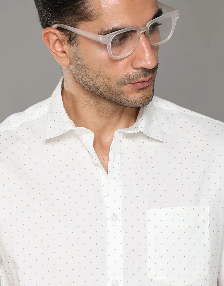 Men White Printed Short Sleeves Shirt