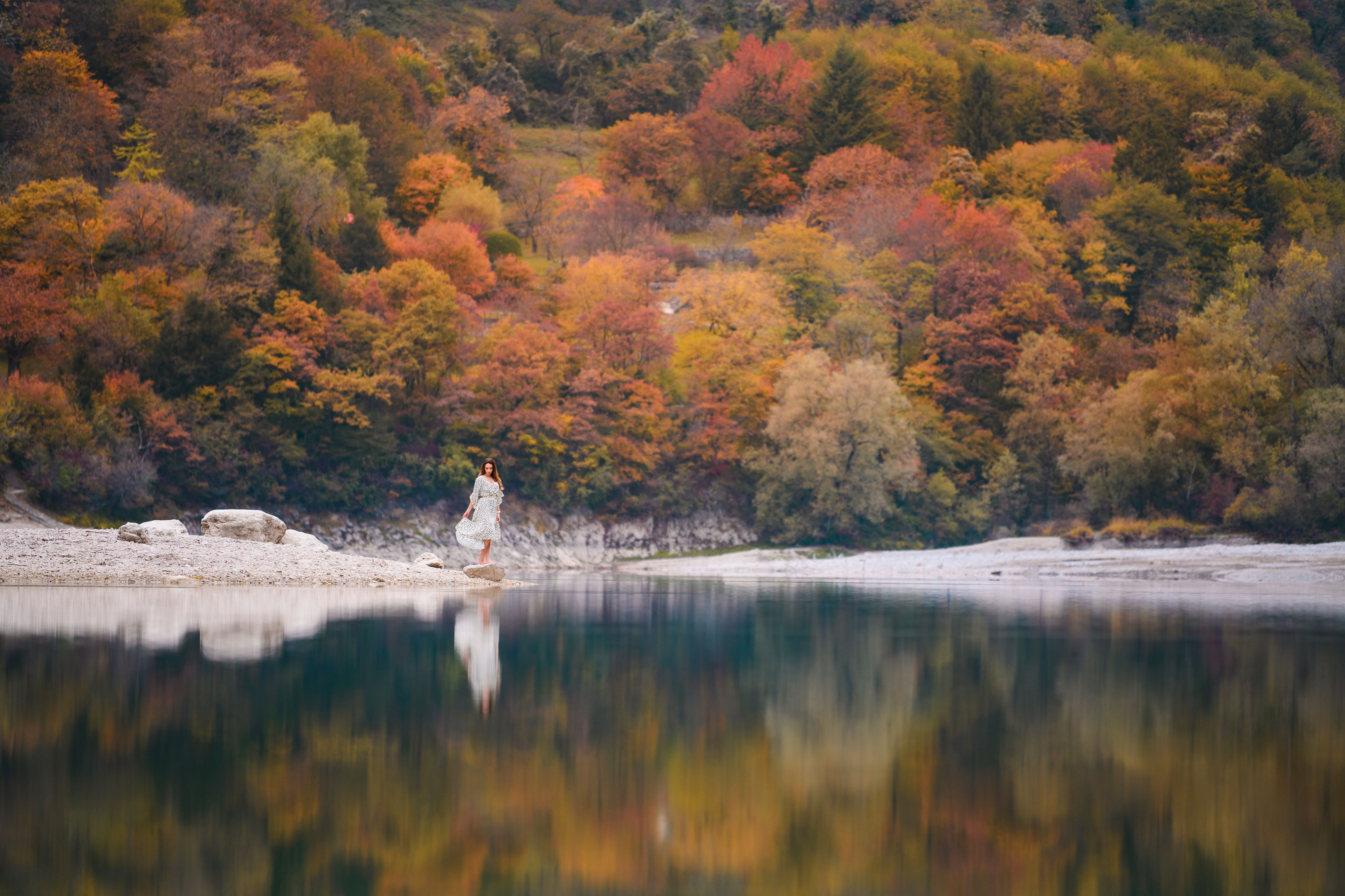 The Autumn’s mirror