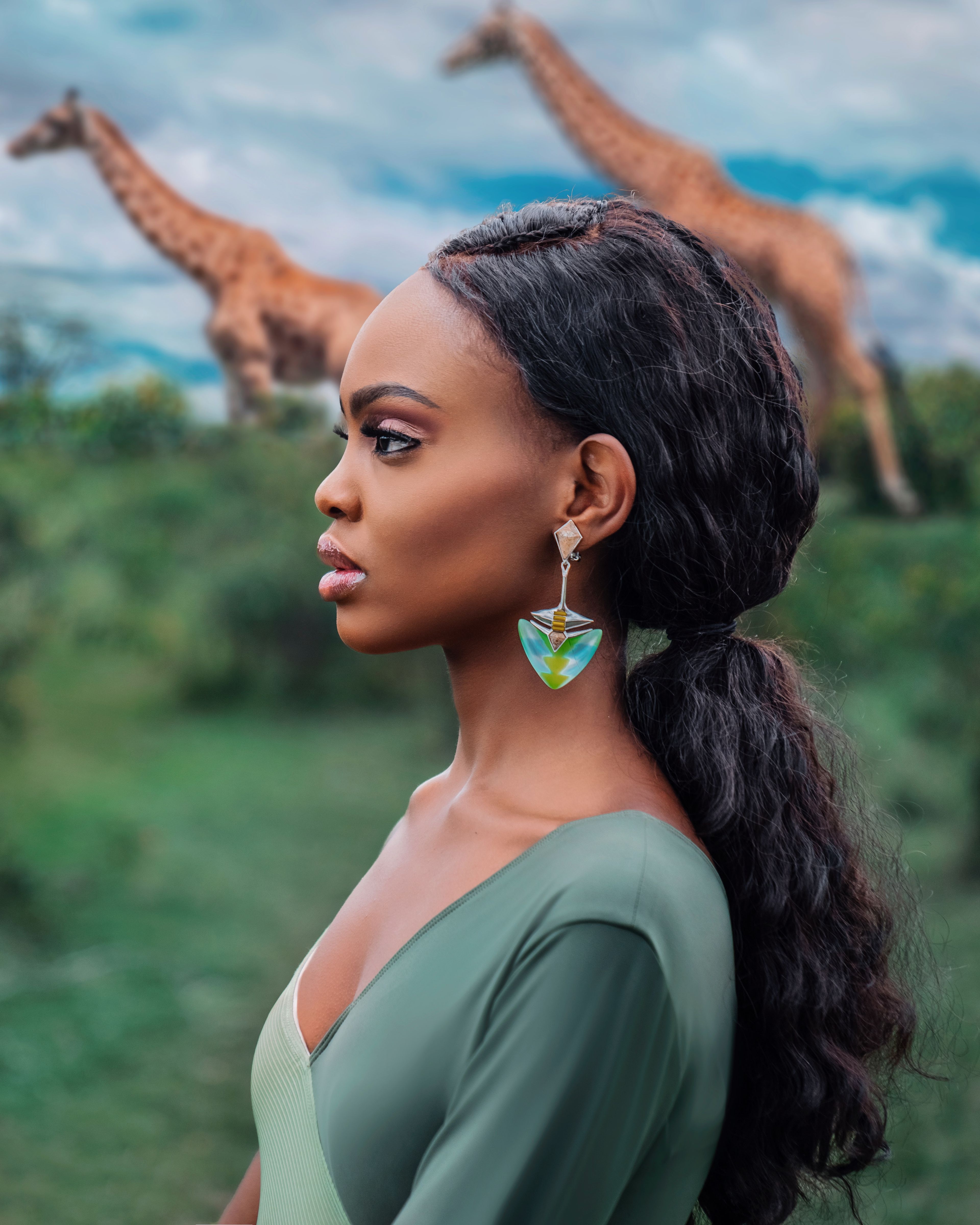 Miss Kenya and Giraffes, composition 3