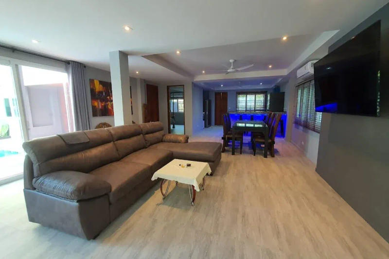 Balinese Tropical Villa Rawai - Image 9