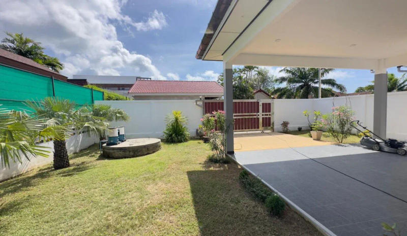 Exceptional 3-Bedroom Pool Villa for Rent in Rawai, Phuket - Image 3