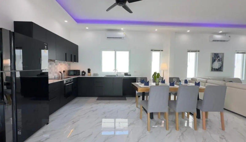 Exceptional 3-Bedroom Pool Villa for Rent in Rawai, Phuket - Image 5