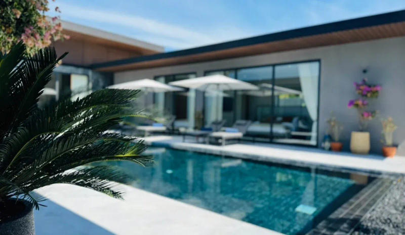 Luxury 4-Bedroom Pool Villa – Chalong Bay - Image 7