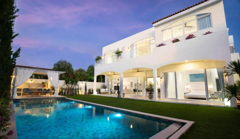 Luxury 4-Bedroom Pool Villa in Rawai, Phuket - Image 2