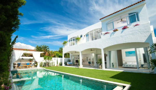 Luxury 4-Bedroom Pool Villa in Rawai, Phuket