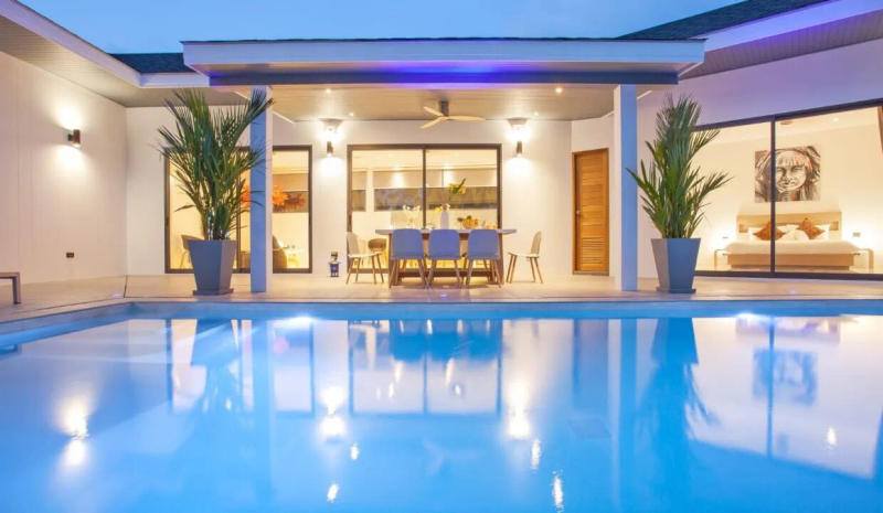 Modern Tropical Luxury Meets Unbeatable Convenience - Image 3